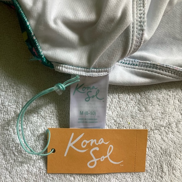 Swimsuit - Picture 3 of 3